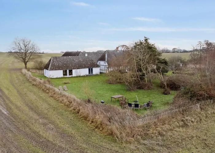 Idyllic 1857 In Langelands Nature Vakantieboerderij *